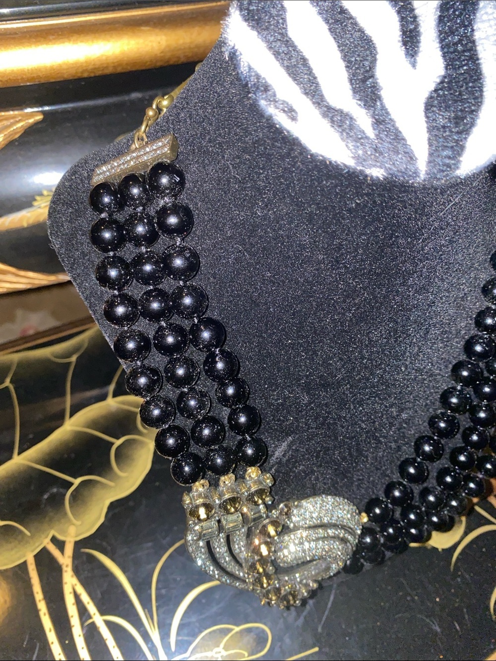 Heidi Daus Elegant Black Beaded Statement Necklace with Swarovski Crystal Accent - Picture 6 of 9